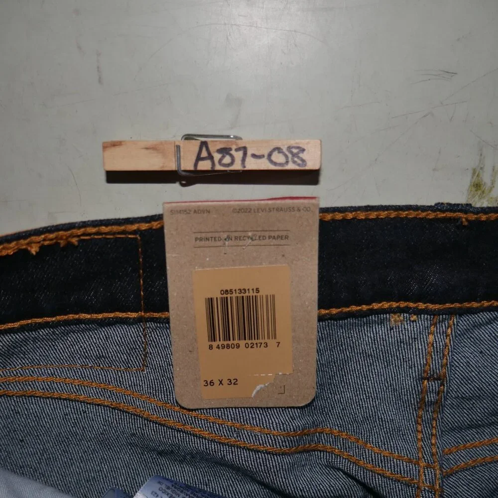 Levi's 513 Slim Straight Jeans Mens Size 36X32 Stretch Dark Wash Denim NWT